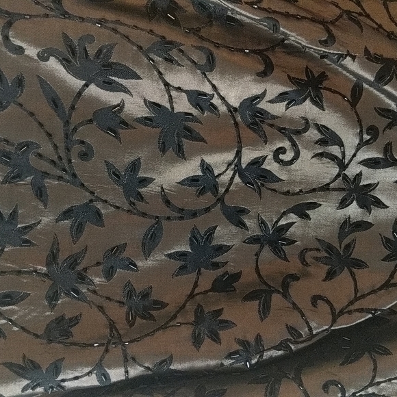 JS Collections Petite Top - Picture 2 of 6